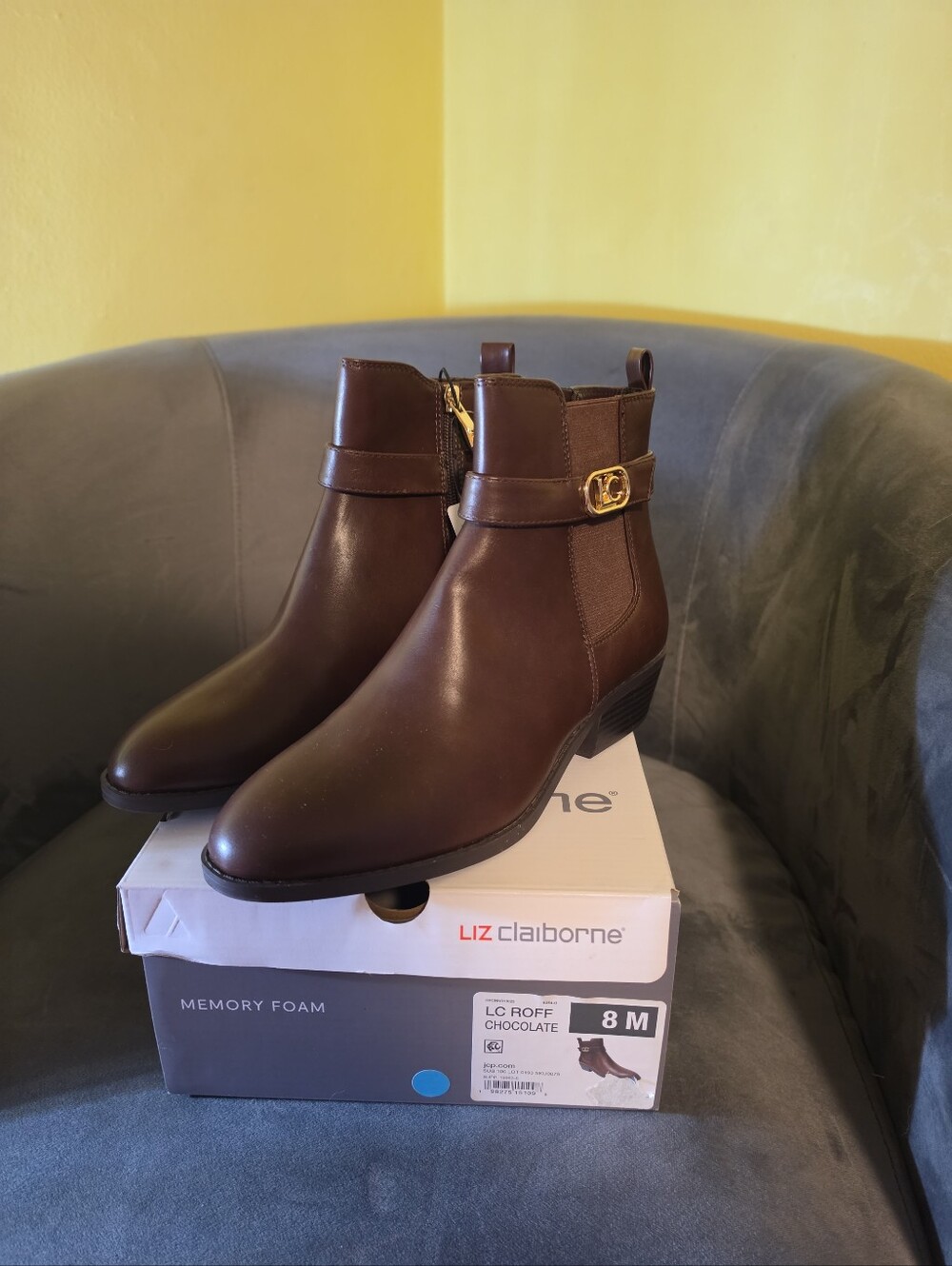 NIB Liz Claiborne Women's Size 8 Roff Brown Faux Leather Ankle Bootie Side Zip